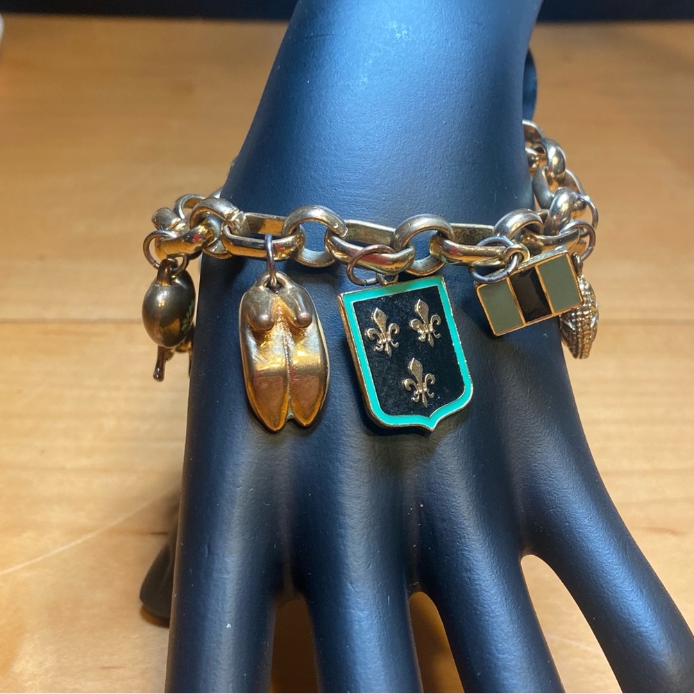 🍇 French Gold Tone Charm Bracelet